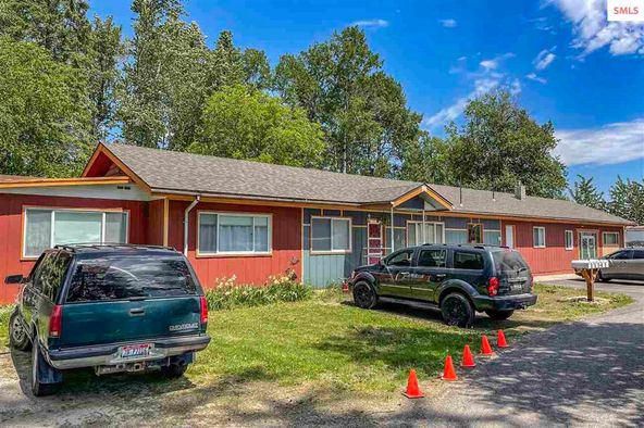 Starrs Acreage: 830 Kootenai Cutoff Rd, Sandpoint, ID 83864